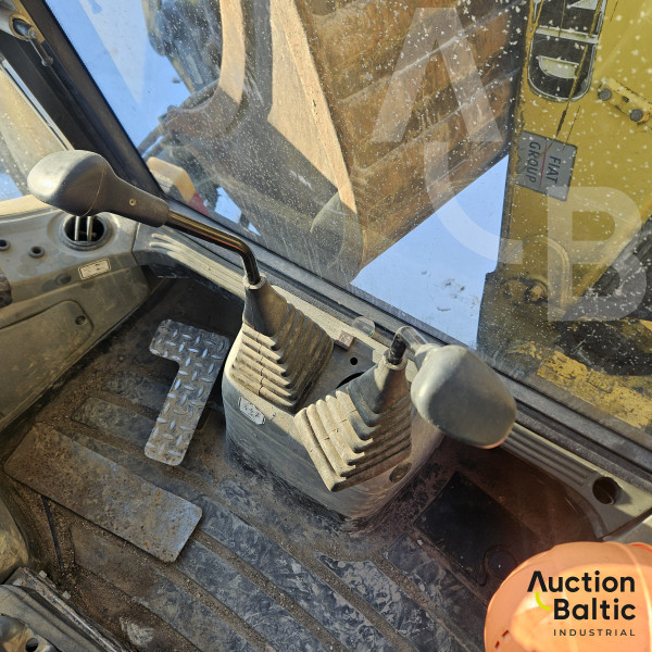 New Holland B115-4PS