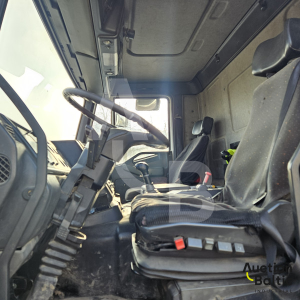 Iveco MP 440 E44