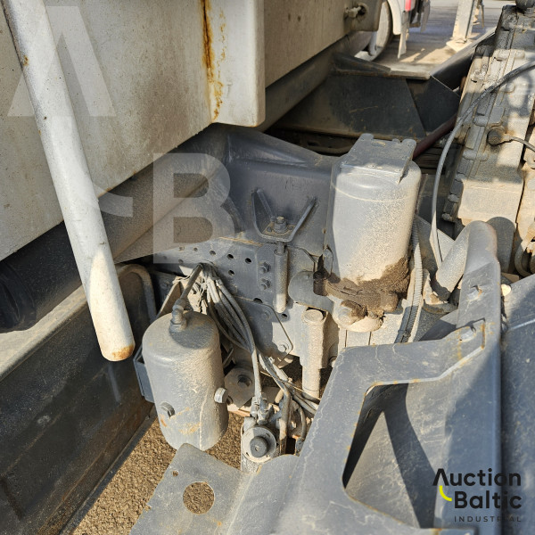 Iveco MP 440 E44
