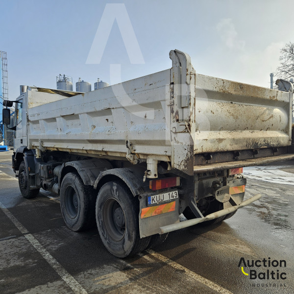 Iveco MP 440 E44