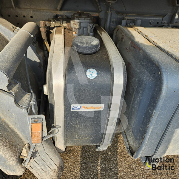 Iveco MP 440 E44