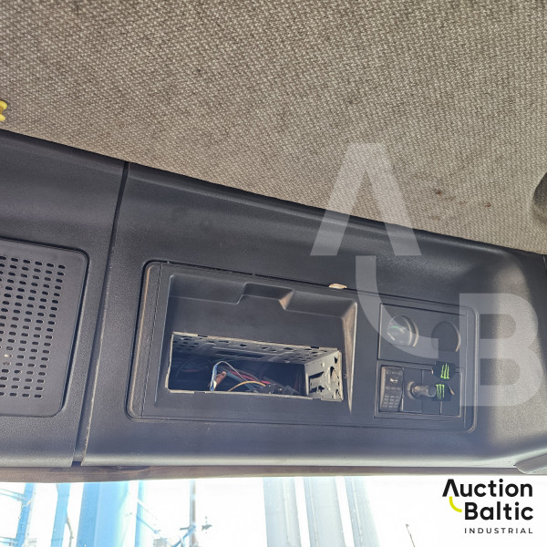 Iveco MP 440 E44