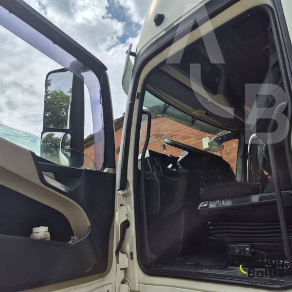 Mercedes-Benz Actros 1845 + KAESSBOHRER APT 012