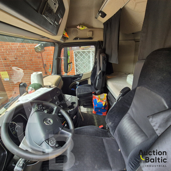 Mercedes-Benz Actros 1845 + KAESSBOHRER APT 012