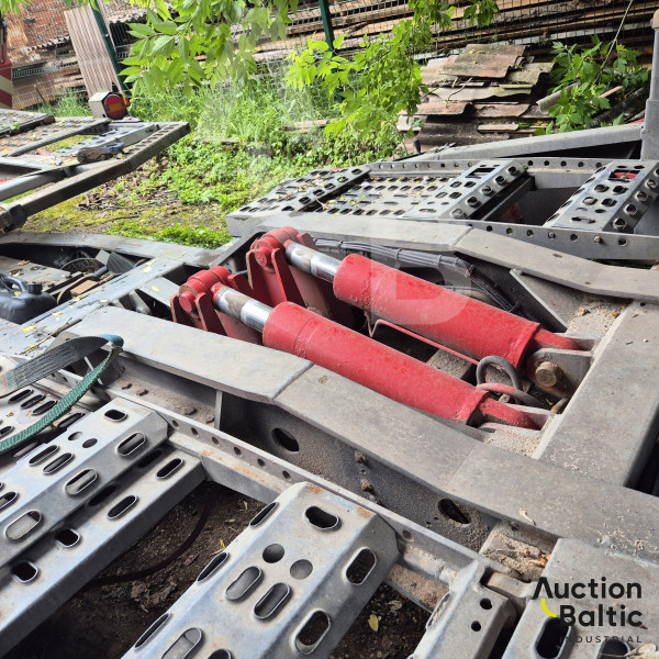 Mercedes-Benz Actros 1845 + KAESSBOHRER APT 012