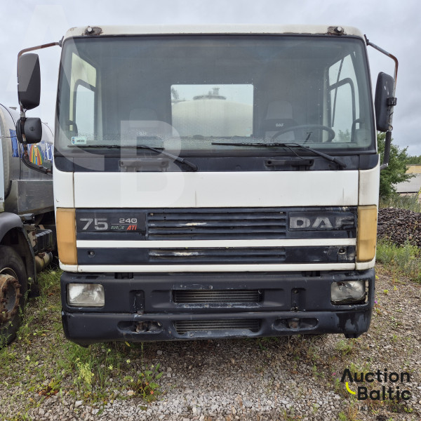 DAF with tank