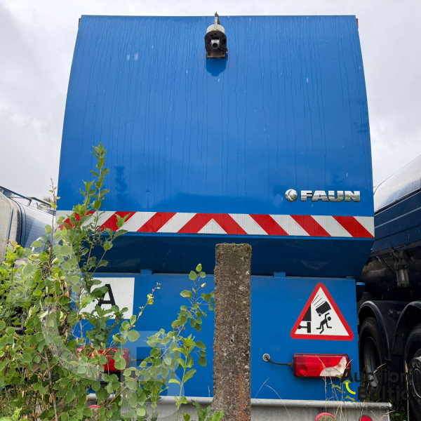 Scania with Sidepress