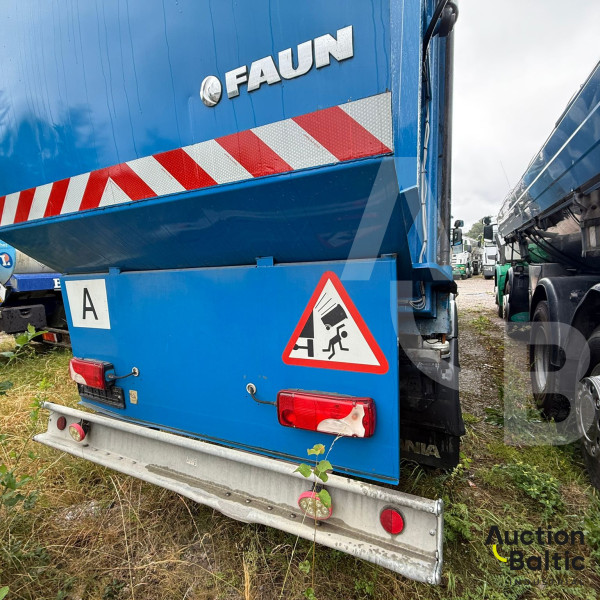 Scania with Sidepress