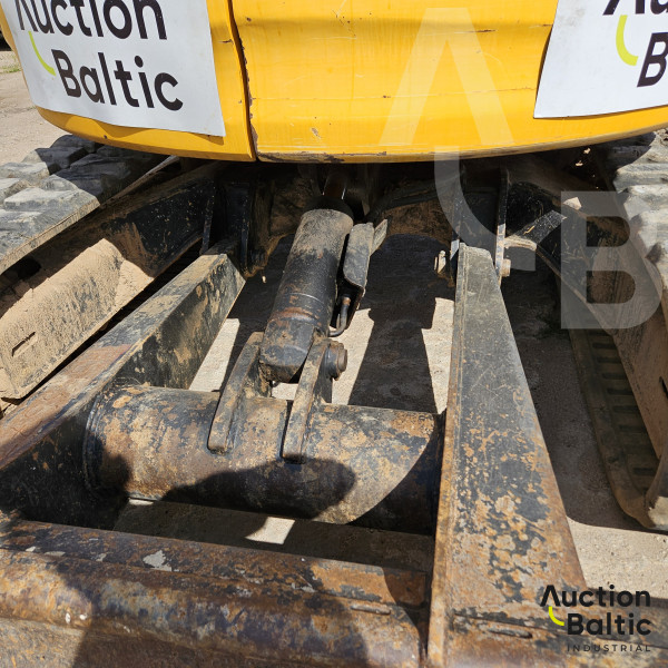 JCB 8085