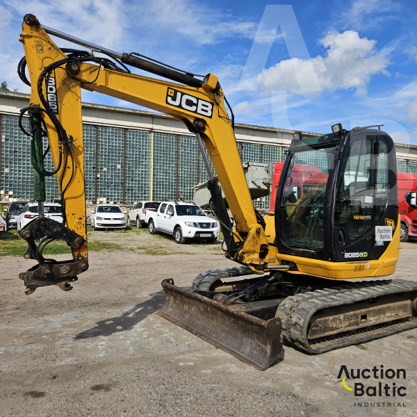 JCB 8085