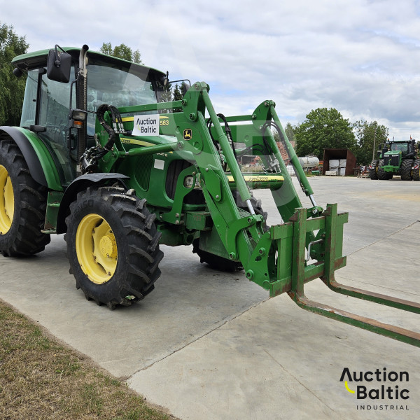 John Deere 5100 R