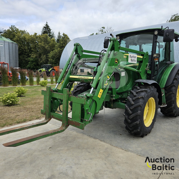John Deere 5100 R