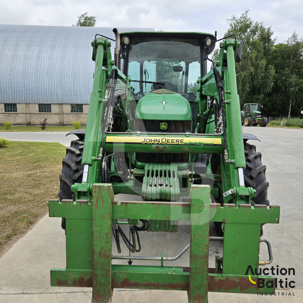 John Deere 5100 R
