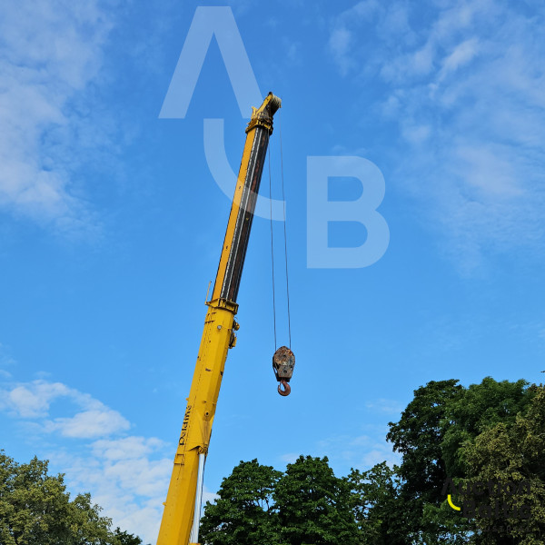 Liebherr LTM 1060