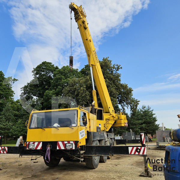 Liebherr LTM 1060