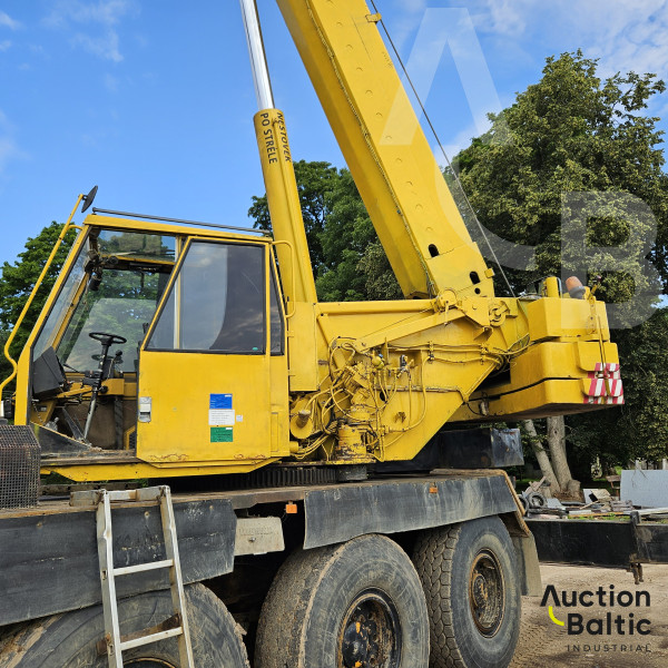 Liebherr LTM 1060