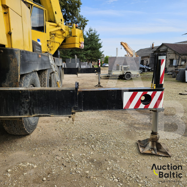 Liebherr LTM 1060