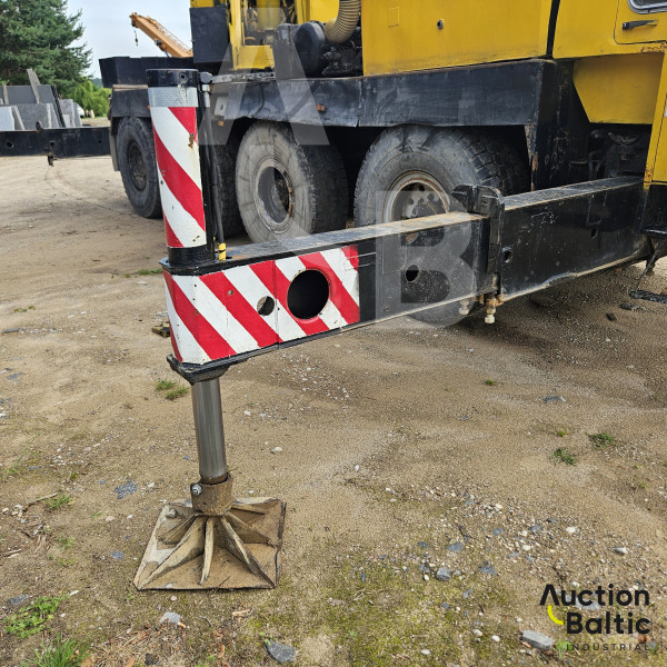 Liebherr LTM 1060