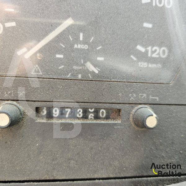 Mercedes-Benz 817
