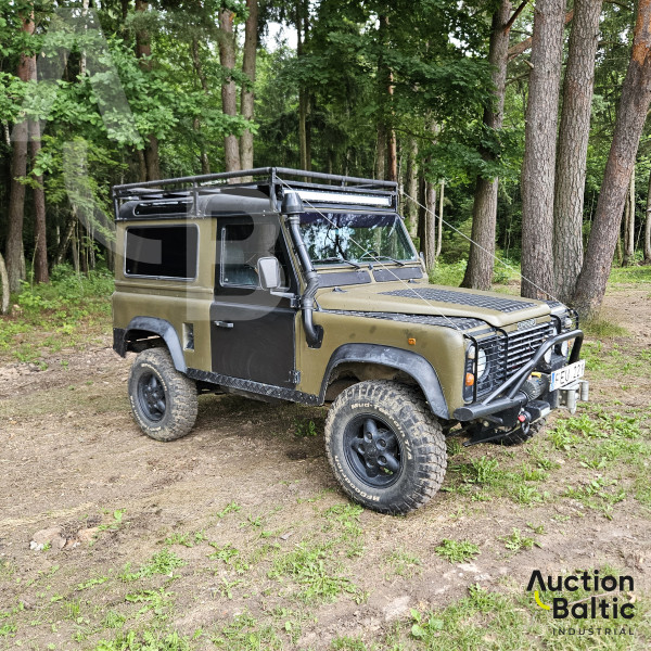 Land Rover Defender 90