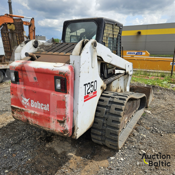 Bobcat T 250