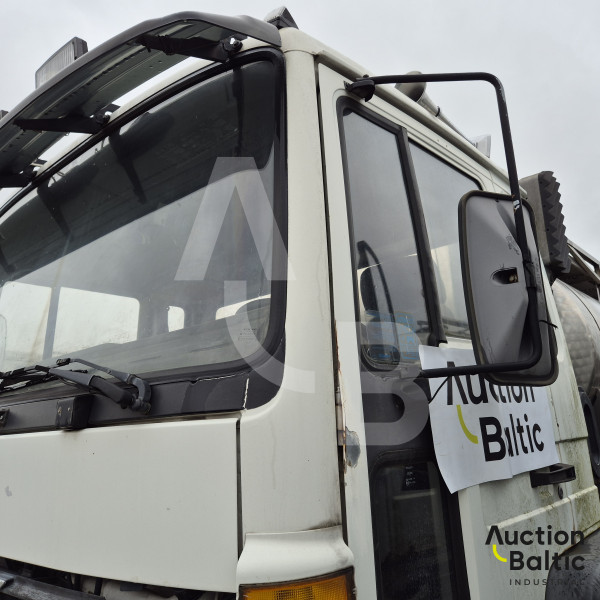 Volvo FL6 with milk tank