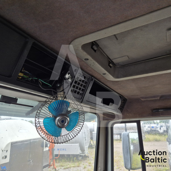 Volvo FL6 with milk tank