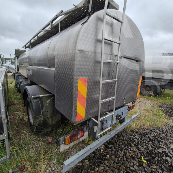 Volvo FL6 with milk tank