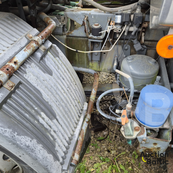 Volvo FL6 with milk tank