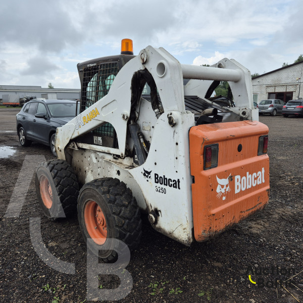 Bobcat S 250