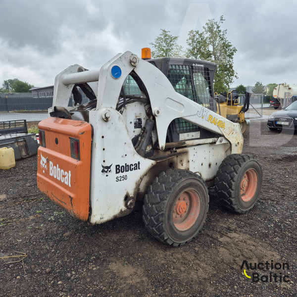 Bobcat S 250