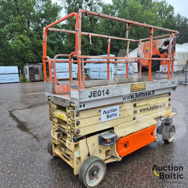 JLG 3246 ES