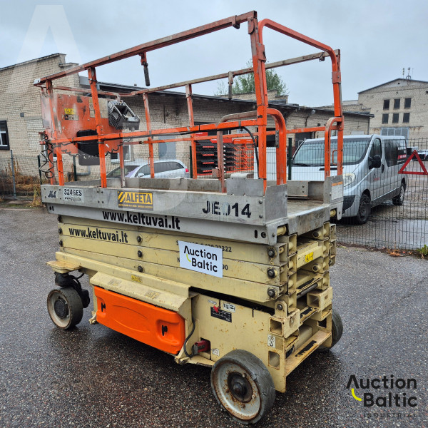 JLG 3246 ES