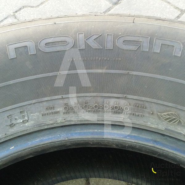Nokian 265/70R17