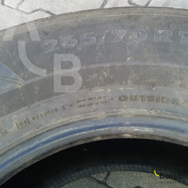 Nokian 265/70R17
