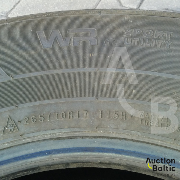 Nokian 265/70R17