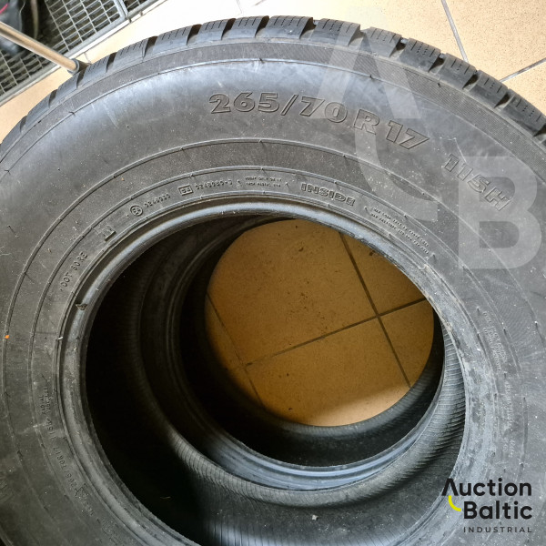Nokian 265/70R17