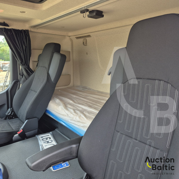 Mercedes-Benz Actros 1843