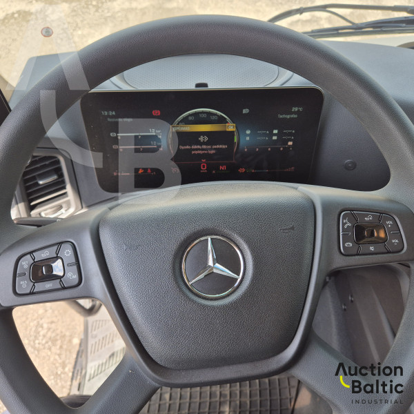Mercedes-Benz Actros 1843
