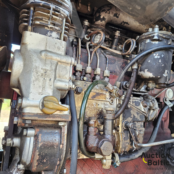 Belarus MTZ 952 +  Quicke Q760