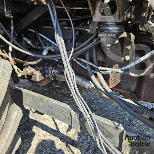 Belarus MTZ 952 +  Quicke Q760