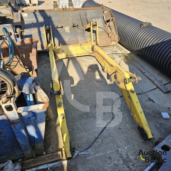 New Holland Loader boom