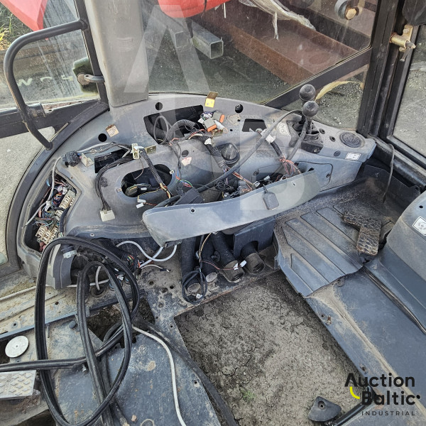 Backhoe loader cabin