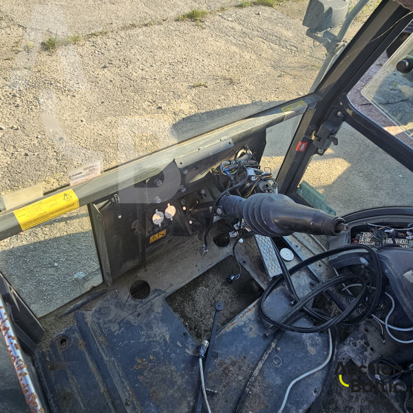 Backhoe loader cabin