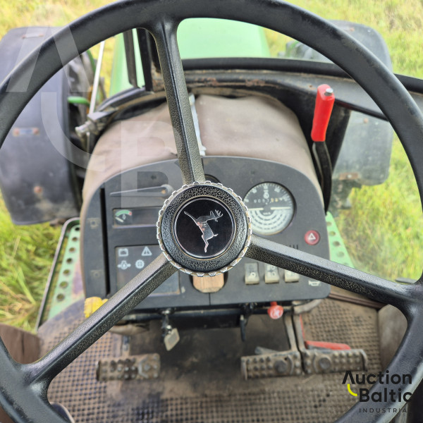 John Deere 3040