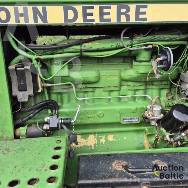 John Deere 3040