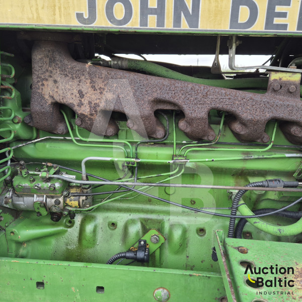 John Deere 3040