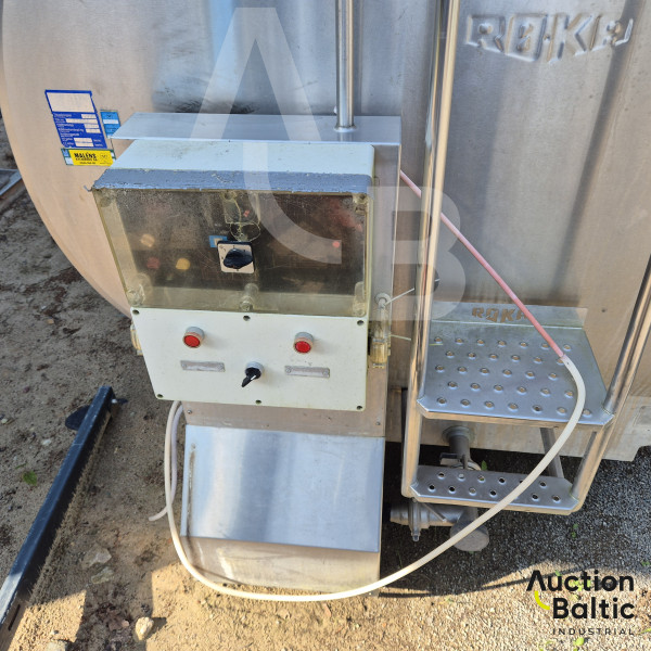 Roka milk refrigerator