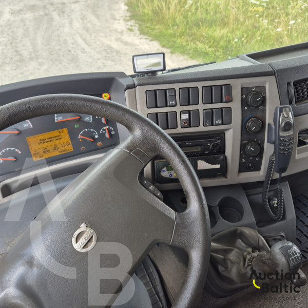 Volvo FL240