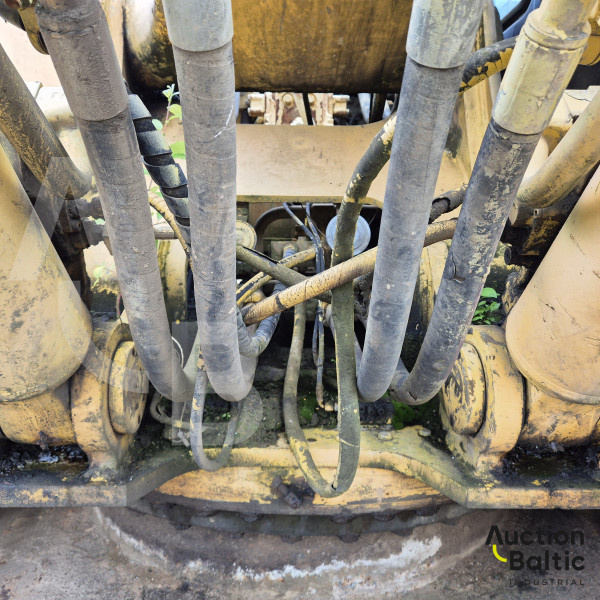 Komatsu PC340NLC-6K